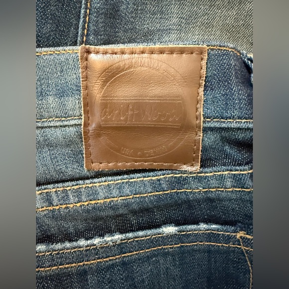 Driftwood Jeans with Floral Detail Size 30 - Picture 6 of 12